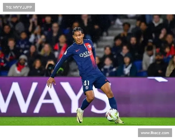 法甲青训球员崭露头角 新一代足球人才的崛起与挑战 法甲青训球员崭露头角 新一代足球人才的崛起与挑战