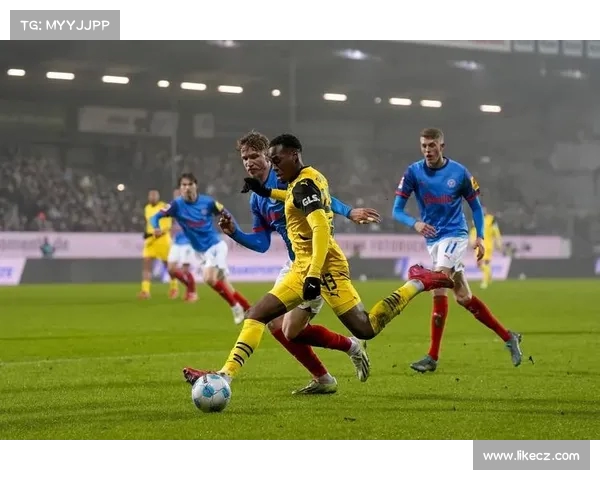 德甲保级附加赛精彩对决 争夺最后生死时刻 赢家将决定未来命运 德甲保级附加赛精彩对决 争夺最后生死时刻 赢家将决定未来命运